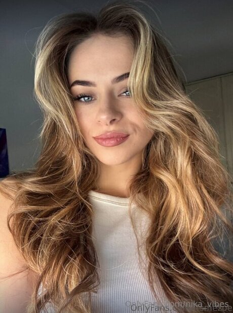 Nika Vibes perfect star pic