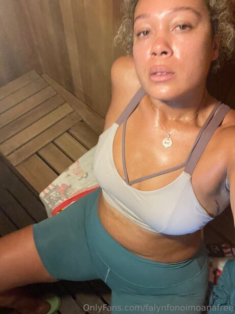 Falynfonoimoanafree nudes star pics