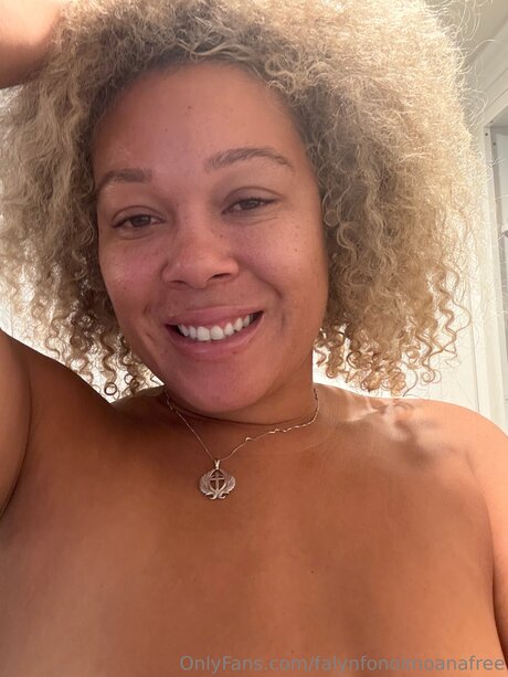 Falynfonoimoanafree model high quality pictures