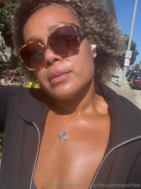 Falynfonoimoanafree erotic star picture