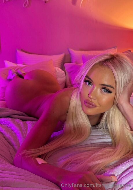 Itsmollygracee pretty actress galleries