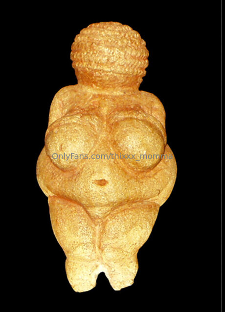 Thixxx Momma high quality model pic