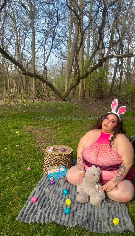 Thixxx Momma naked star picture