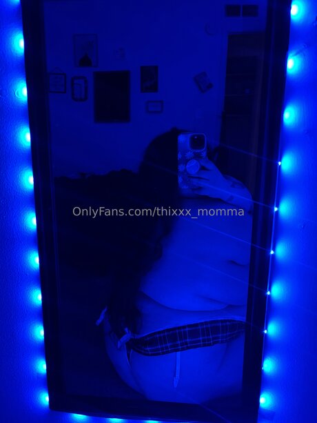 Thixxx Momma erotic pornstar gallery