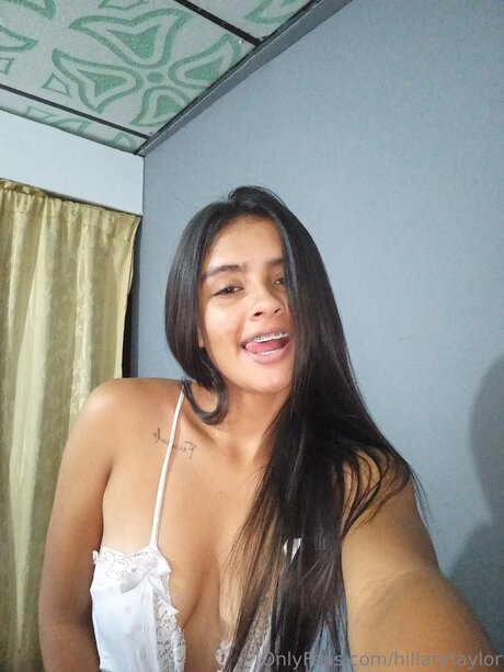 Hillarytaylor pornstar art photos