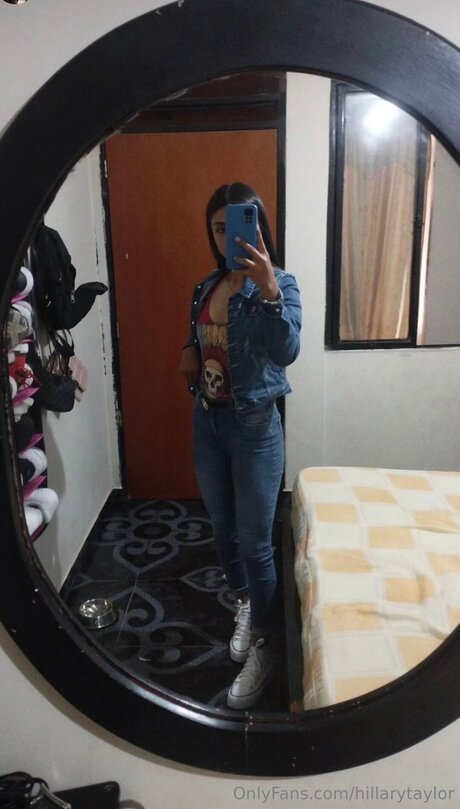 Hillarytaylor pornstar sexy pics