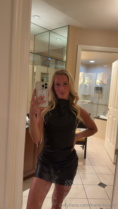 Halledorann perfect model pics