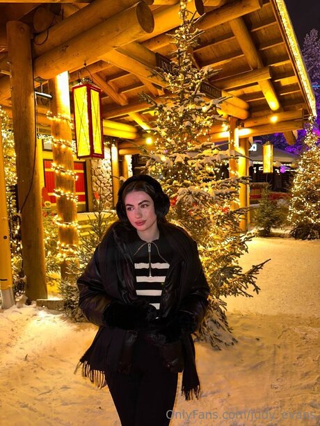 Judy Evans hot model images