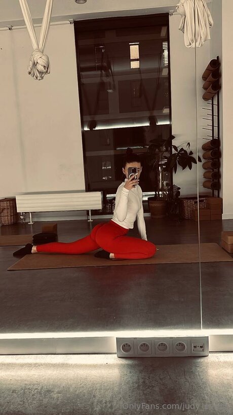 Judy Evans free model photo