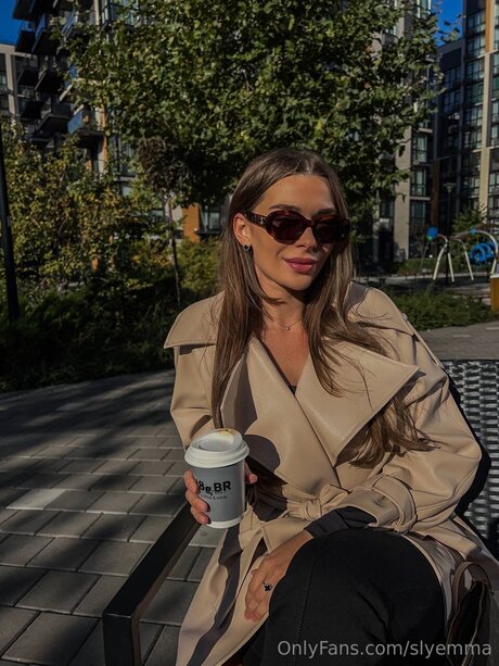 Slyemma model adult pictures