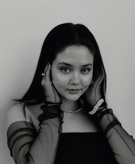 Aliceqii model erotic pictures