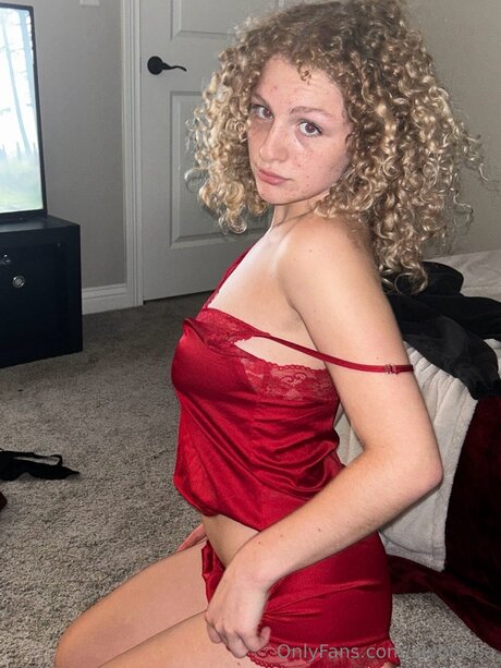 Alybolssa model hot img