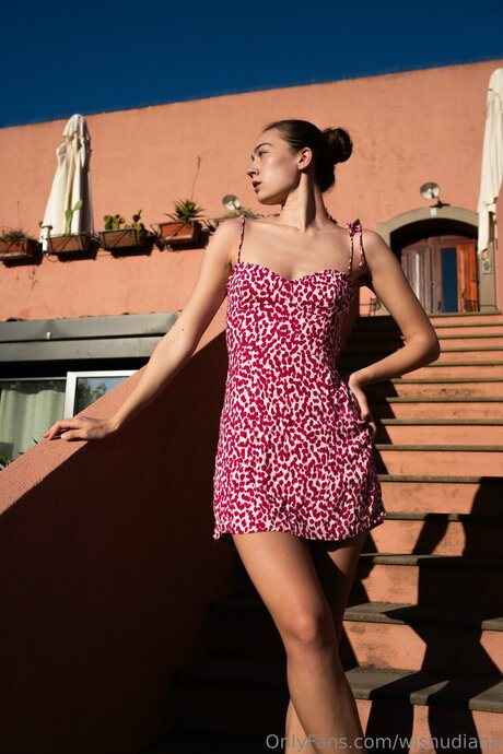 Wishudiana perfect model photo