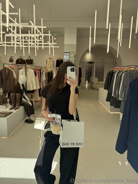 Amelia Lovis star beautiful gallery