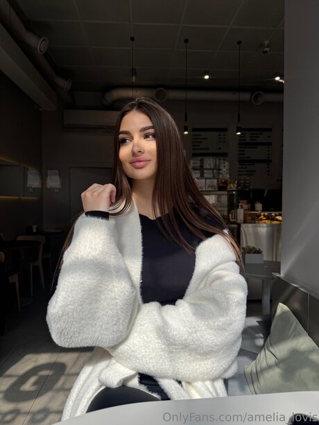 Amelia Lovis star perfect pictures