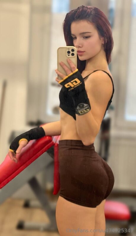 Aariel Leiira pretty star photo