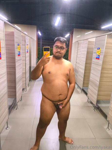 Iyakai model perfect pictures