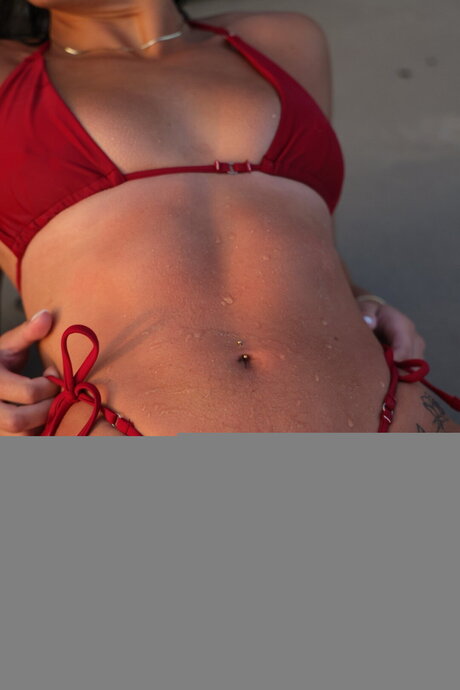 Hail Fitgirl nude actress image