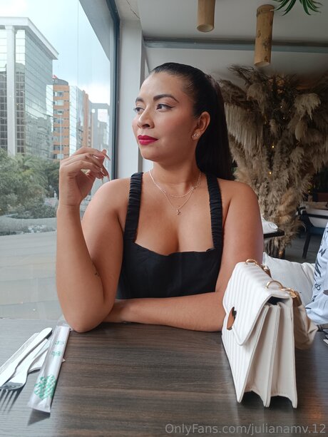 Julianamv 12 perfect model img