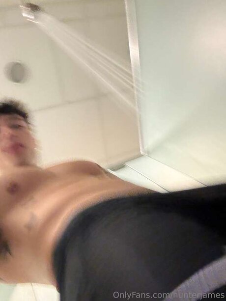 Hunterjames exclusive star img