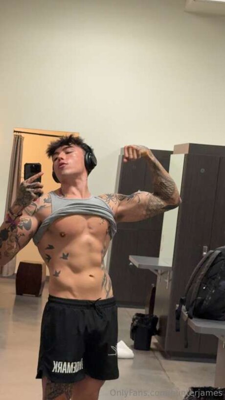 Hunterjames actress photos