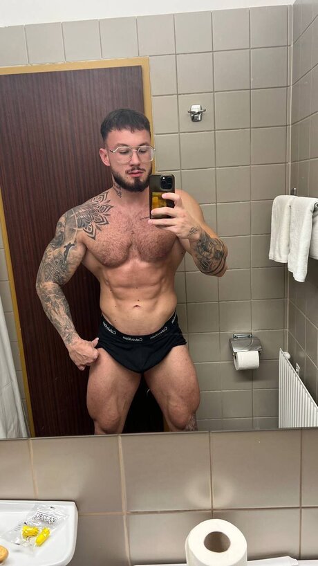 Gordon Sam adult actress photo