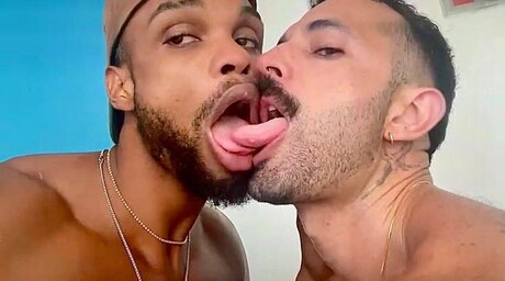 Gordon Sam model nice picture