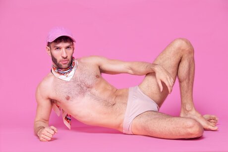 Gordon Sam star erotic pics