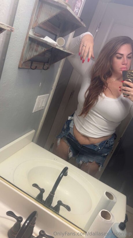 Dallasevansonvip pretty model pic