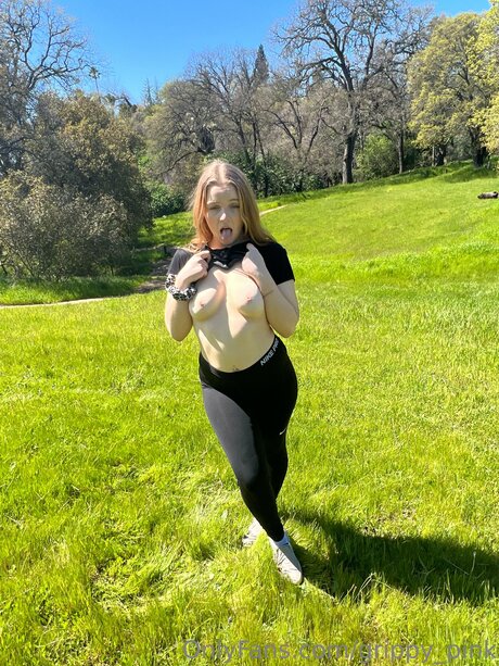 Grippy Pink pornstar gallery