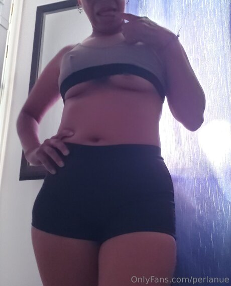 Perlanue erotic actress photo