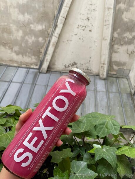 Lanasparkyy adult actress image