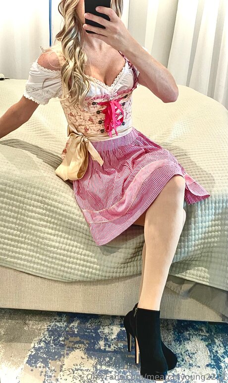 Meaganyoung2211 free actress picture