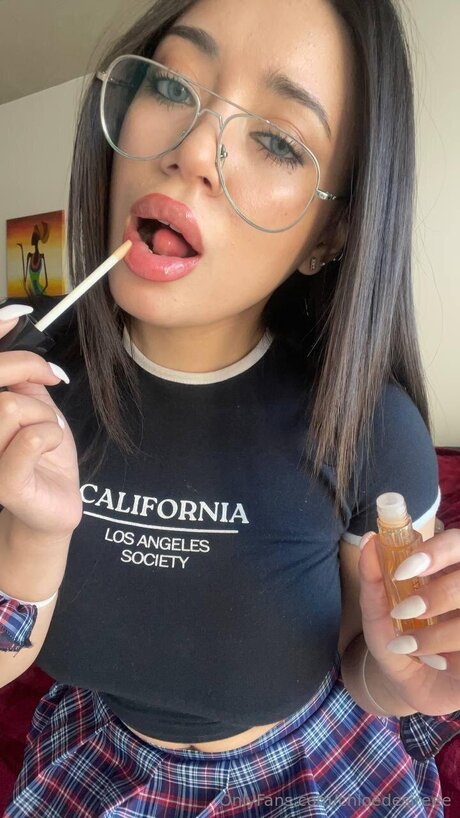 Chloedesireee adult actress photo