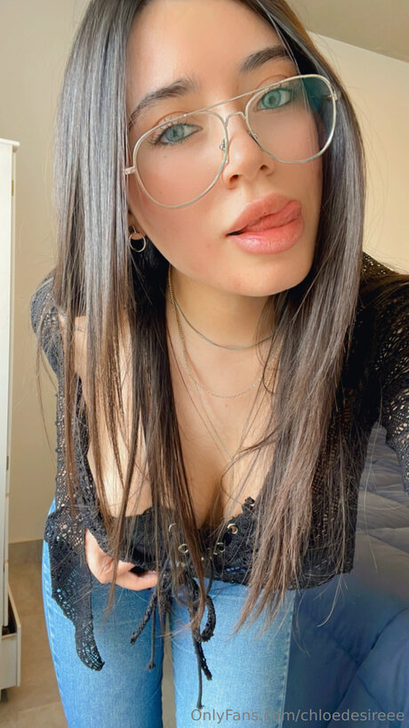 Chloedesireee perfect actress archive