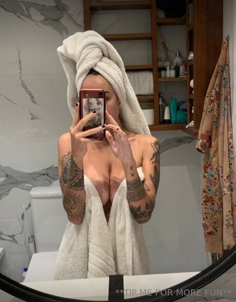 Divinitirosefree star pornographic img