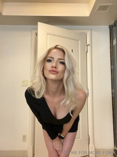 Divinitirosefree model adult archive