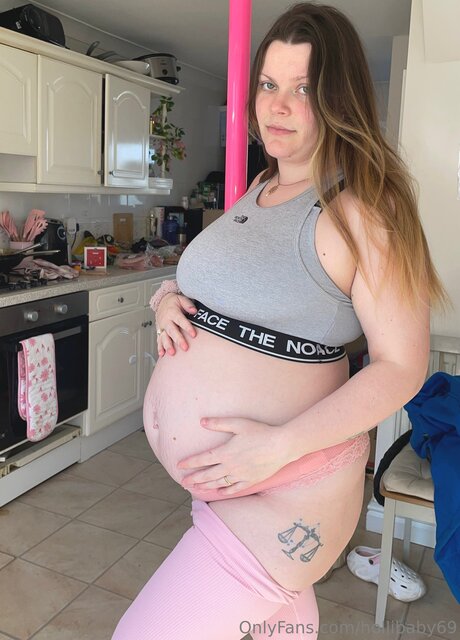 Hollibaby69 high quality model pictures