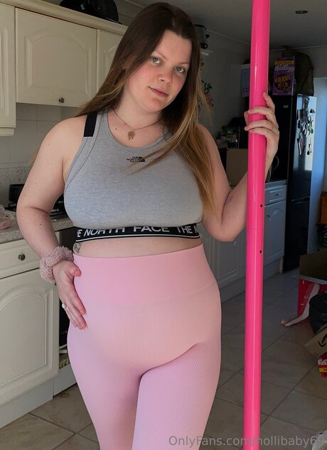 Hollibaby69 star sexy photo