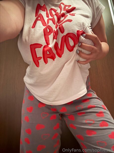 Sophiesoff pretty model picture