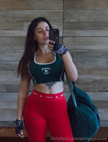 Partyqqhouse actress archive