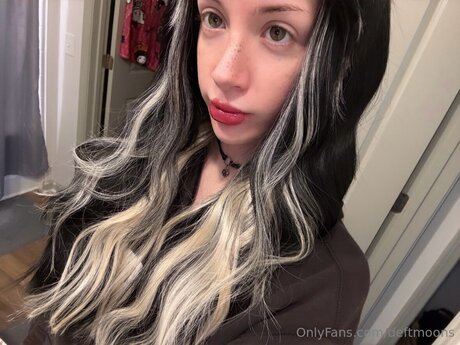 Deftmoons sex star img