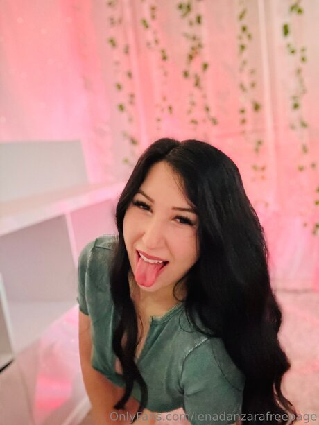 Lenadanzarafreepage top actress images