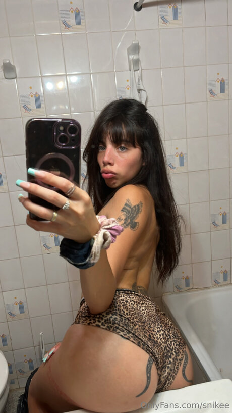 Juliagameusee star hot picture