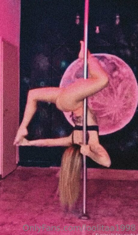 Loolitaa1998 sexy model pic