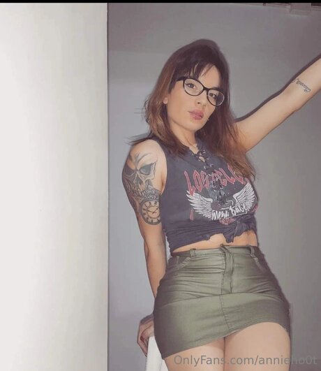 Annieho0t model high quality img