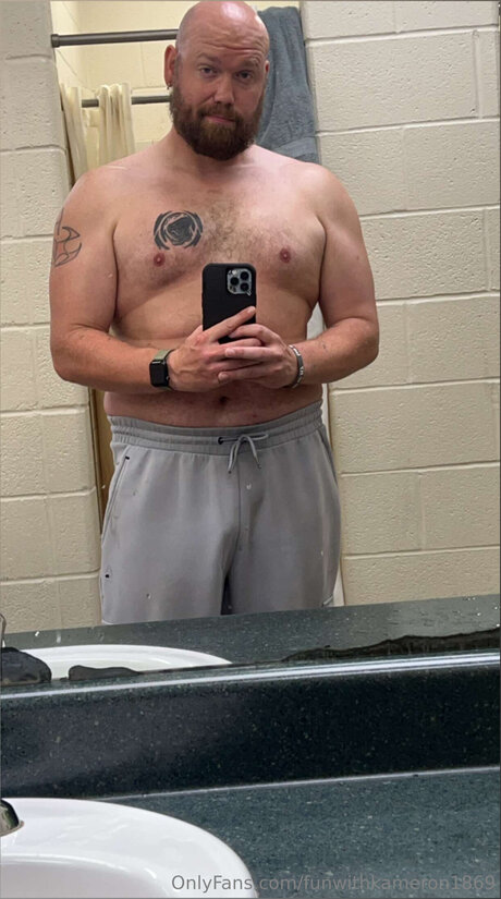 Funwithkameron1869 star adult picture