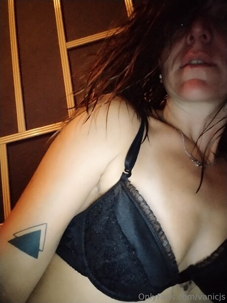 Vanicjs nudes actress image