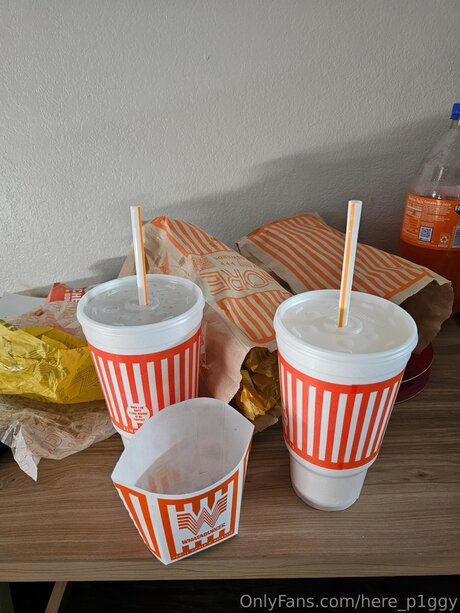 Here P1ggy star top images