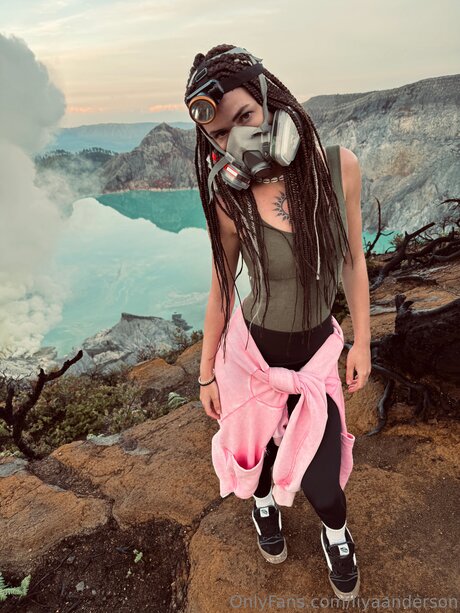 Liyaanderson adult star photo